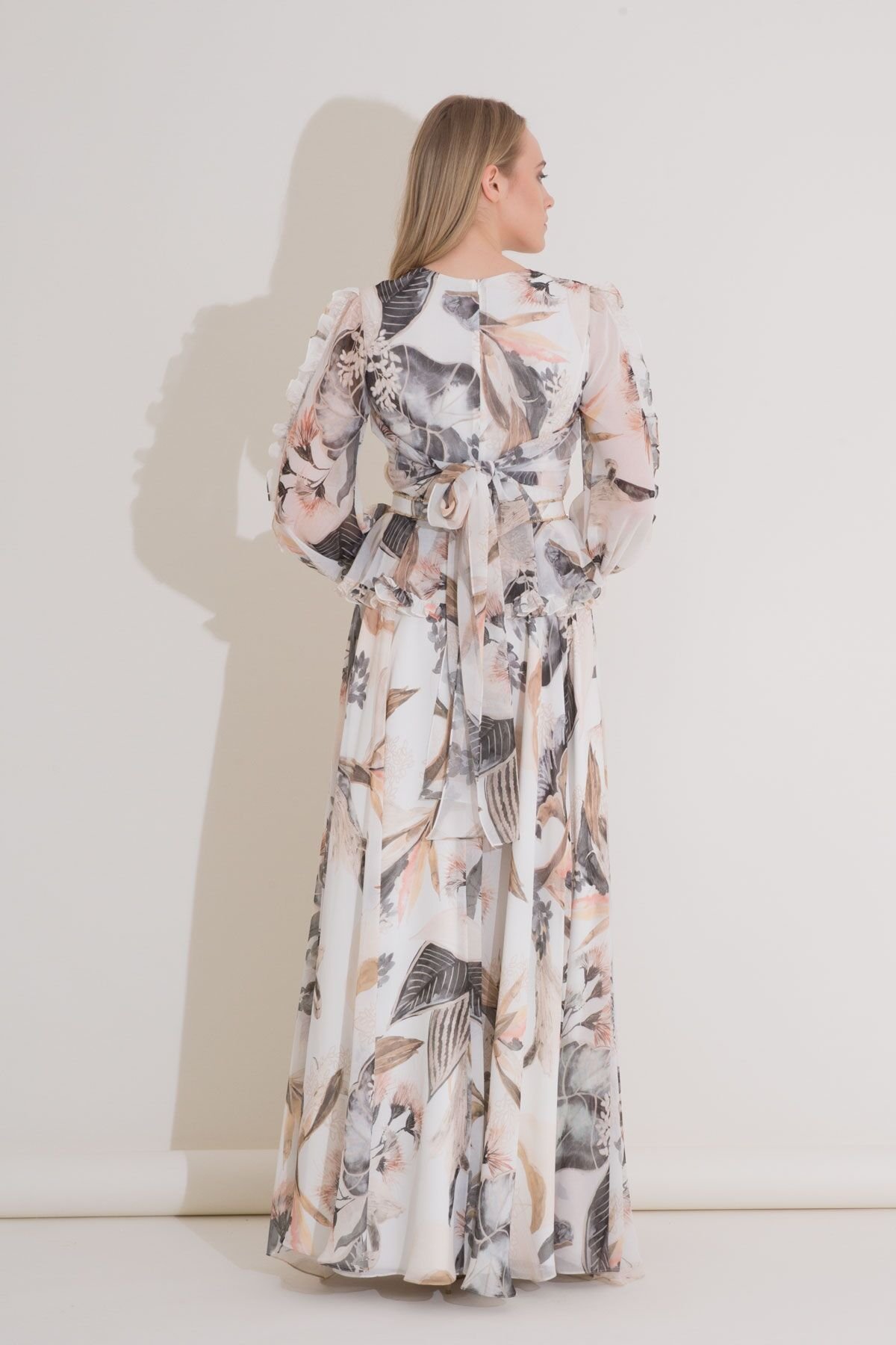 V Yaka, Uzun Kollu Fırfır Detaylı Şifon Elbise