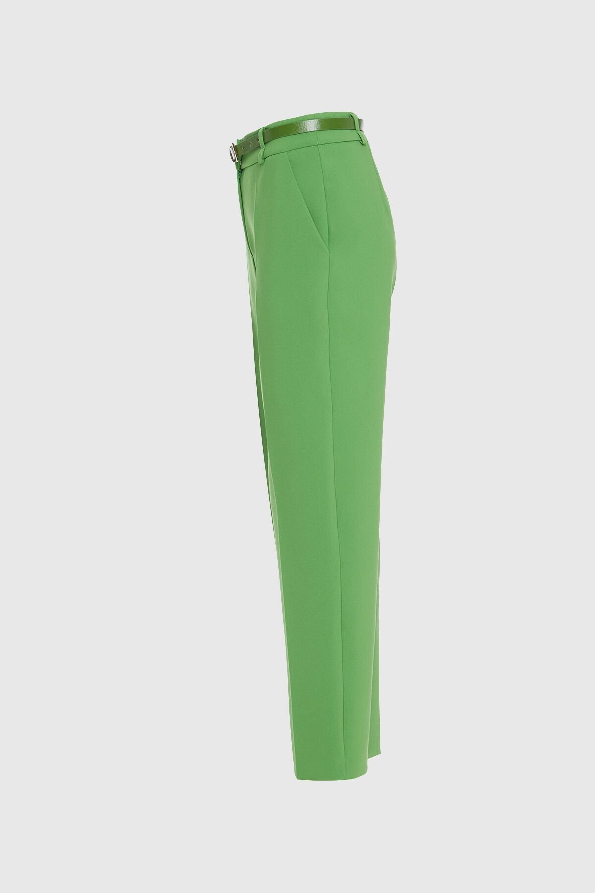 Düz Havuç Paça Cepli Yeşil Pantolon